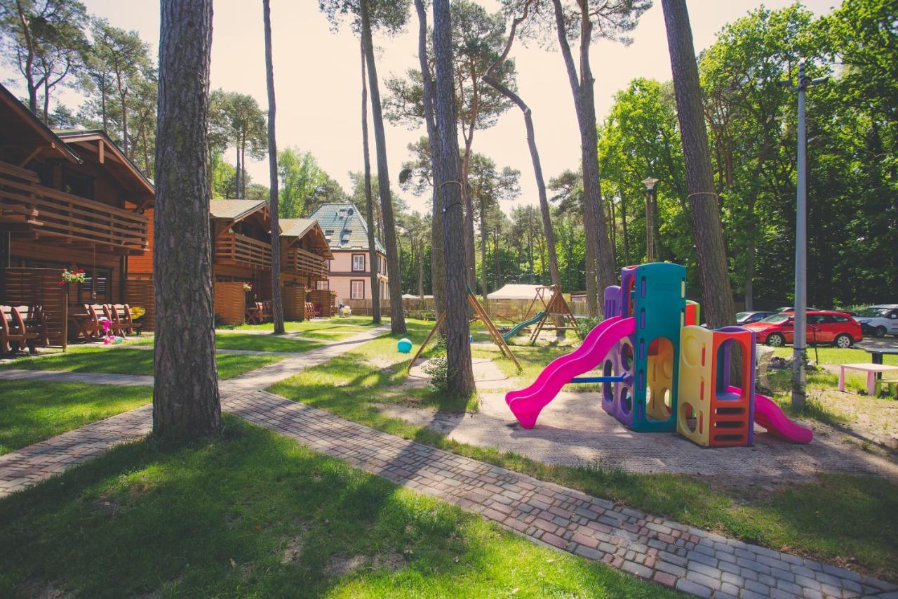 Natura Park Ustronie Morskie - Domki, Apartamenty Екстериор снимка